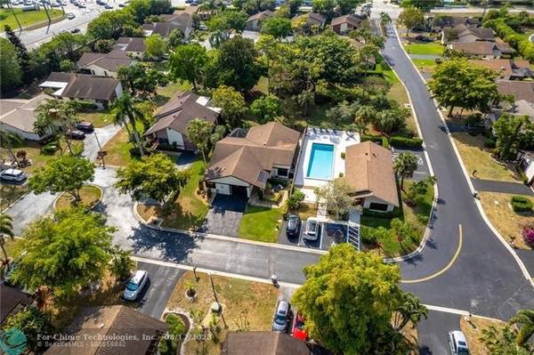 8930 Old Pine Rd,  Boca Raton,  FL 33433