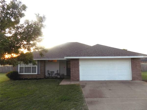 3920 Country Meadows Circle, Granbury, TX 76049