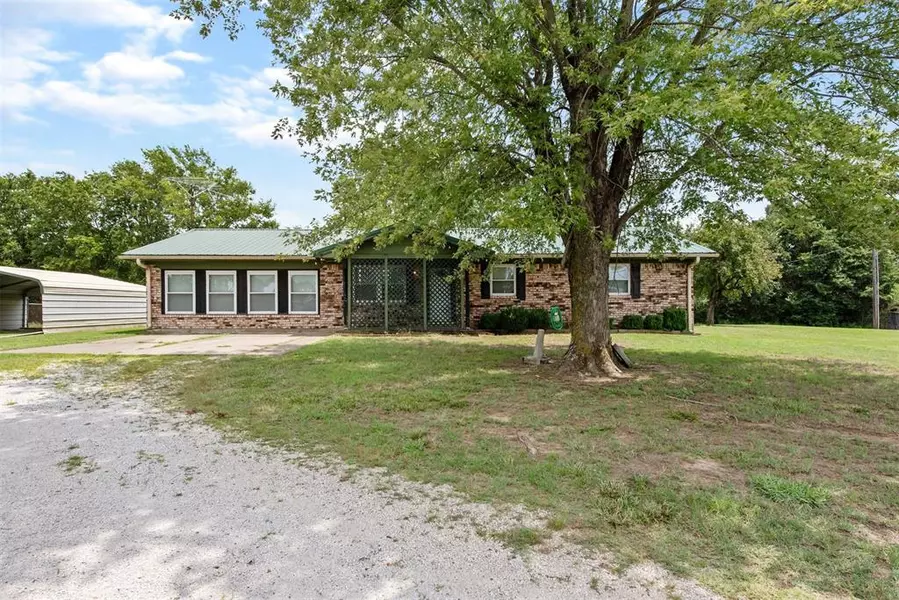 1401 N 6th Avenue, Warner, OK 74469