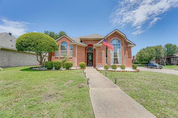 2001 Birch Bend, Mesquite, TX 75181