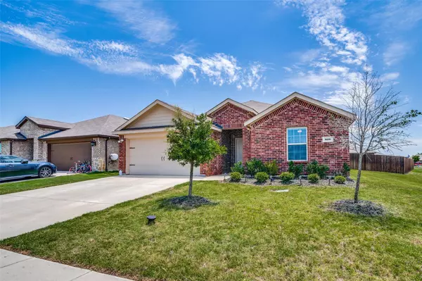 800 Draper Drive, Fate, TX 75189