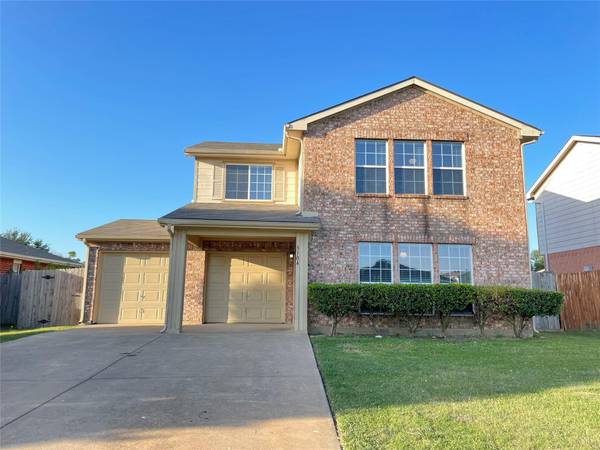 3104 Heritage Lane, Forest Hill, TX 76140