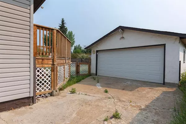 Fort Mcmurray, AB T9H 3V3,197 Hilltop CRES