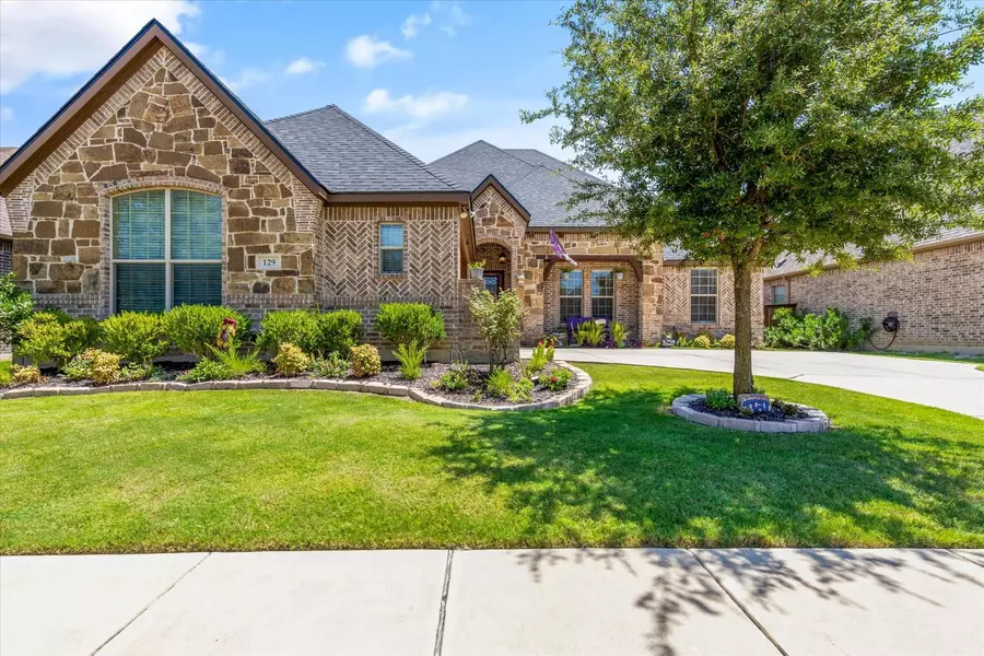 129 Diablo Drive, Burleson, TX 76028