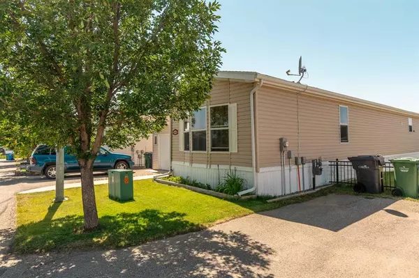 Coaldale, AB T1M 0B1,516 Porter ST