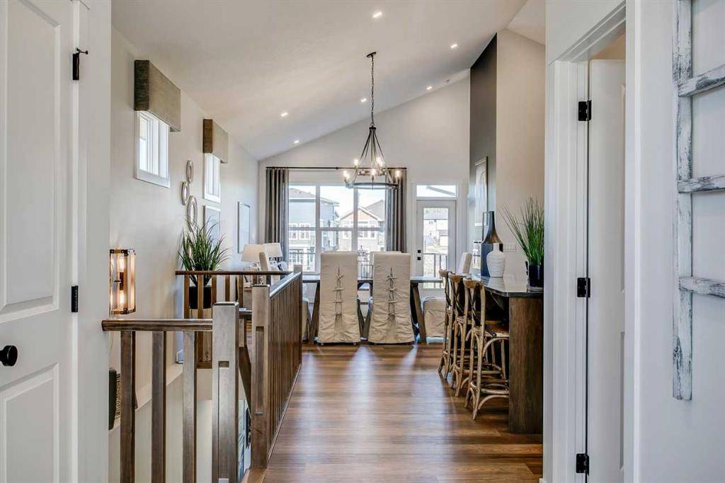Okotoks, AB T1S 1R1,136 Sandstone DR