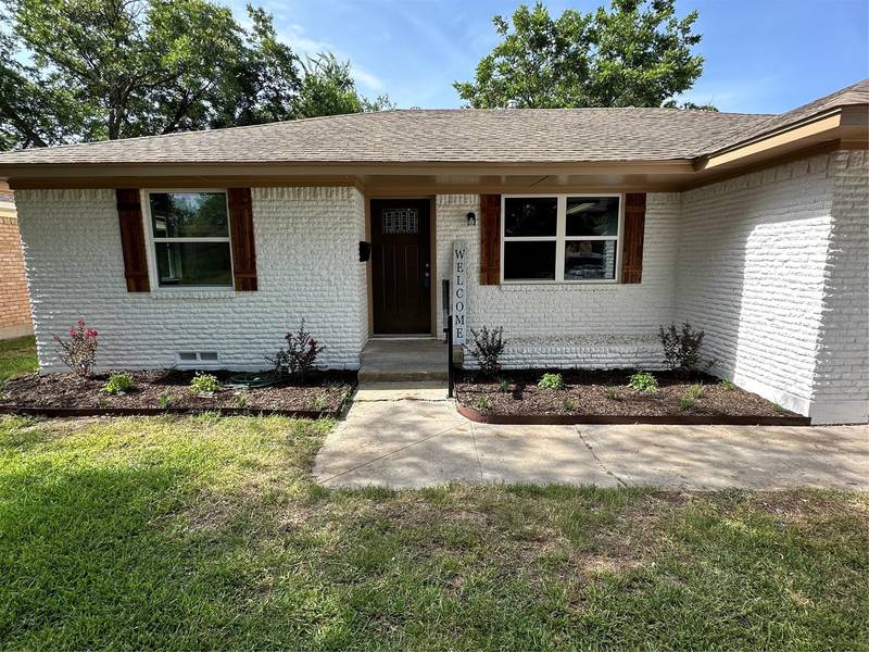 806 Sequoia Drive, Lancaster, TX 75146