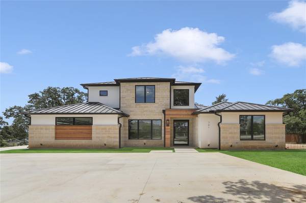 701 W LD Lockett Road, Colleyville, TX 76034