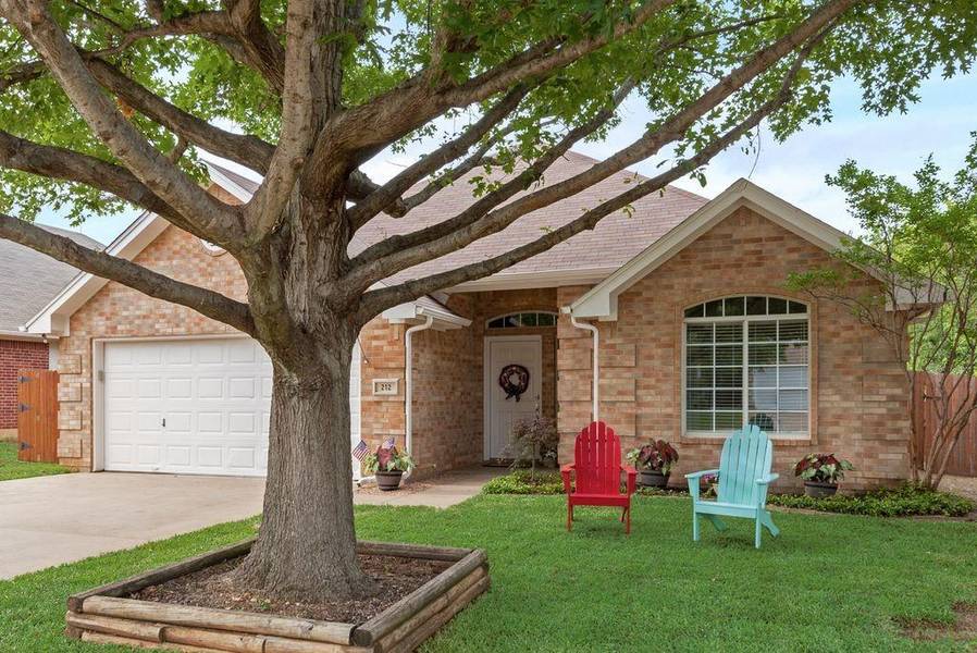 212 Willow Street, Crowley, TX 76036