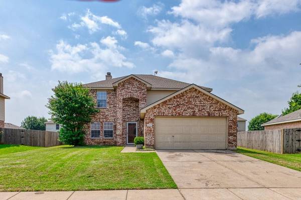 1209 Saltgrass Drive, Crowley, TX 76036