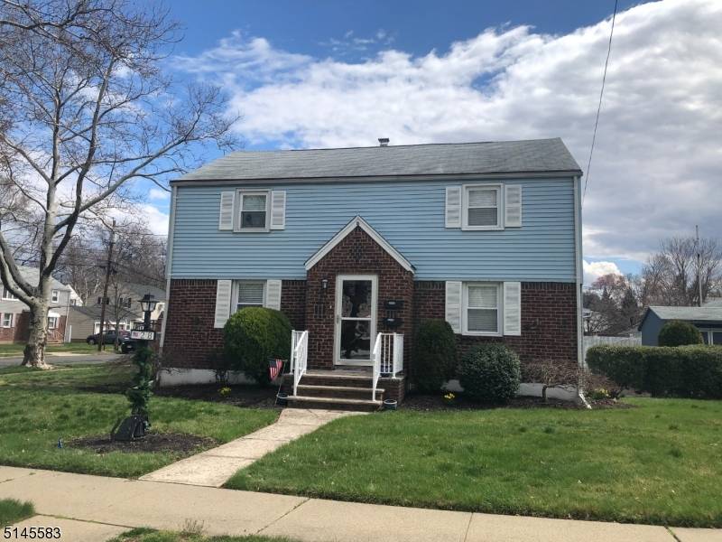 28 Macarthur Ave, Hasbrouck Heights Boro, NJ 07604