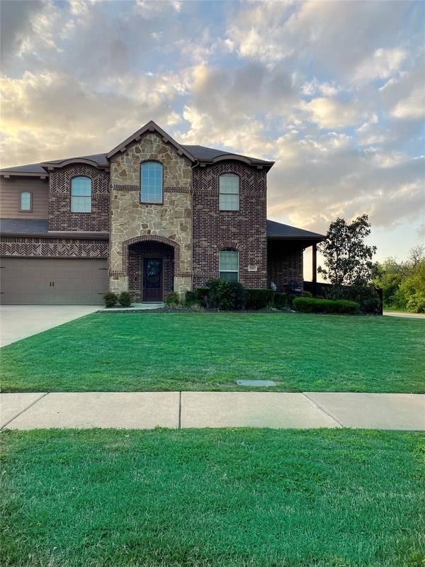 1603 Midlake Drive, Cedar Hill, TX 75104