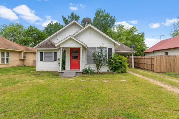 508 E Market Street, Mabank, TX 75147