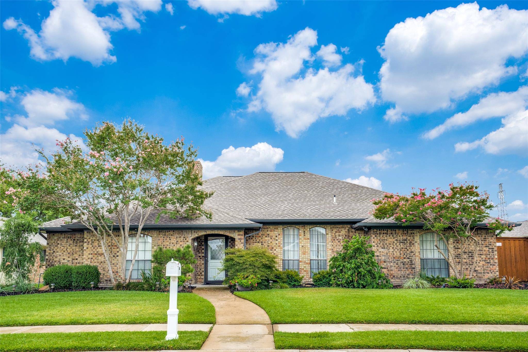 2230 Southern Circle, Carrollton, TX 75006