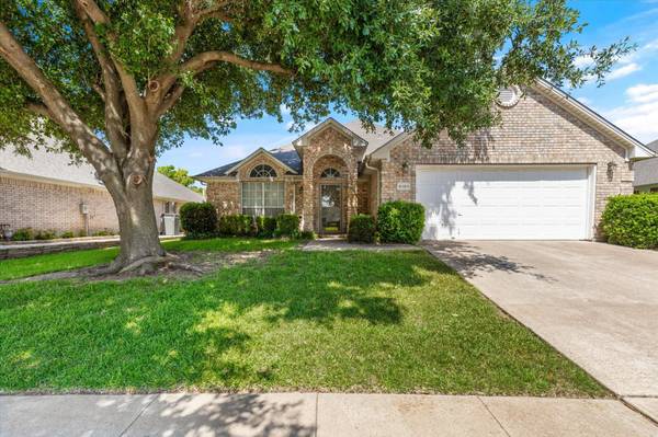 6105 Cliffbrook Drive, North Richland Hills, TX 76180