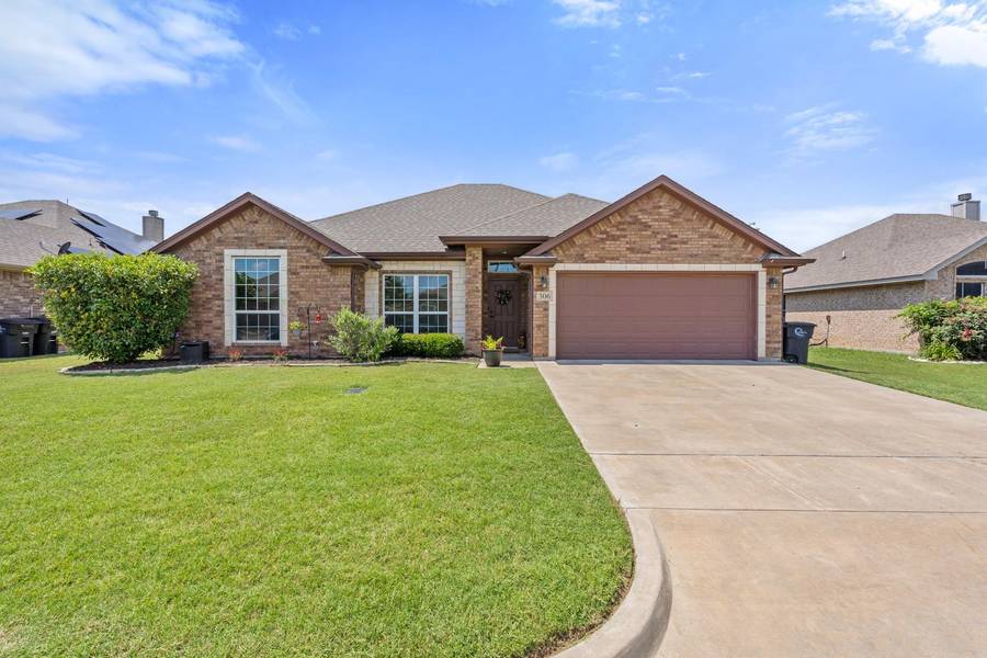 306 Rose Avenue, Cleburne, TX 76033