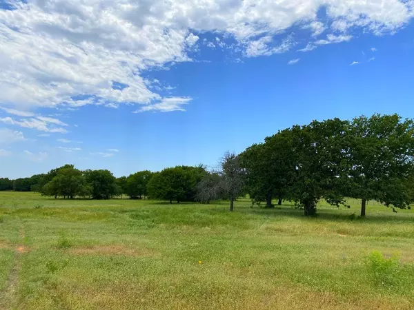 3984 Lake Valley Road,  Sunset,  TX 76270