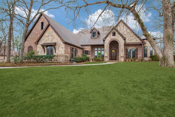 210 Woodland Drive, Krugerville, TX 76227