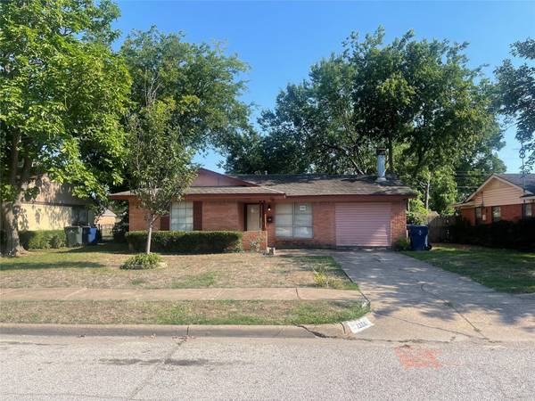 1306 Crockett Street, Garland, TX 75040