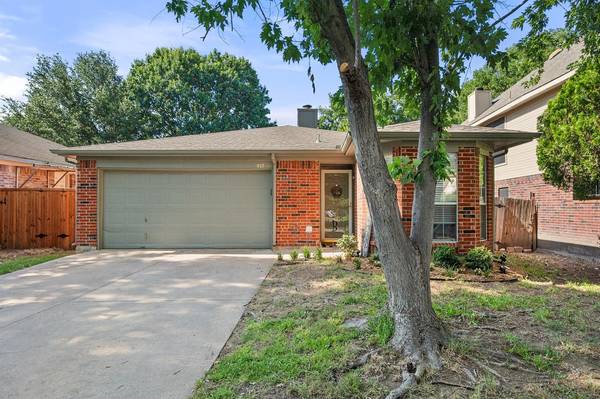 937 Ashmount Lane, Arlington, TX 76017