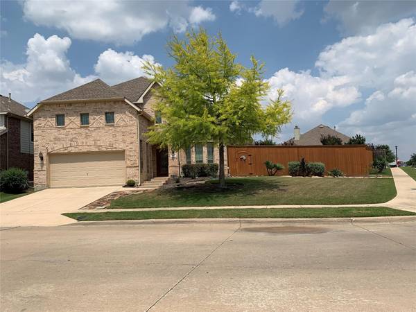 617 Lake Point Drive, Little Elm, TX 75068