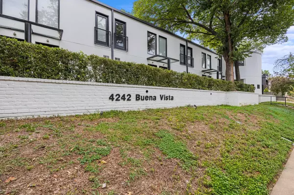 4242 Buena Vista Street #17, Dallas, TX 75205