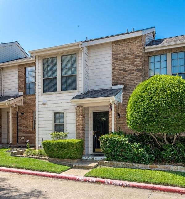 3635 Garden Brook Drive #1300, Farmers Branch, TX 75234