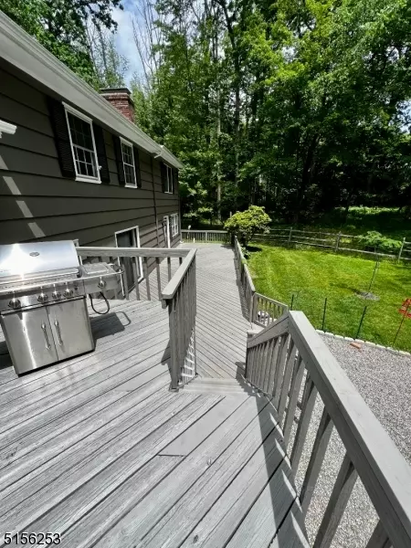 Bernards Twp., NJ 07920,4 Goltra Dr