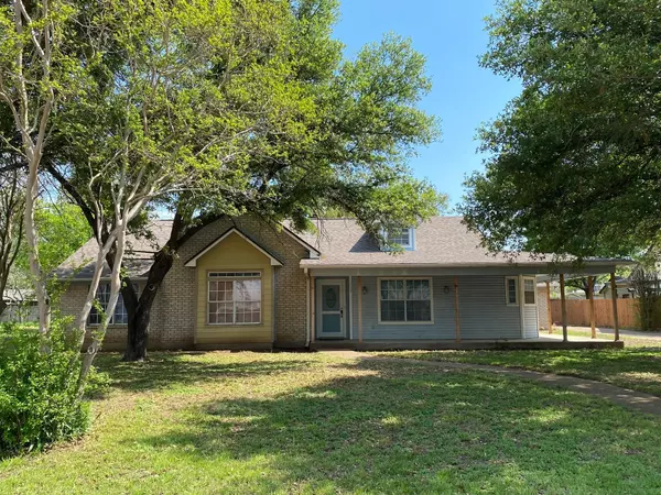 724 W 4th Street, Mcgregor, TX 76657