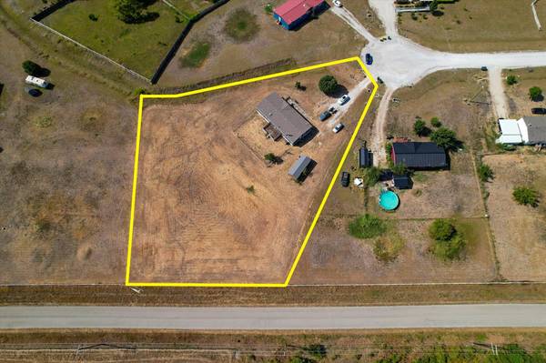 381 Split Rail Circle, Ponder, TX 76259