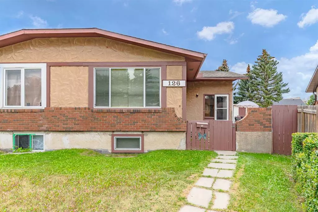 Calgary, AB T1Y 3T4,126 Rundleson PL NE