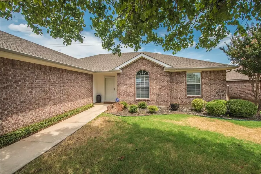 3003 Meandering Way, Granbury, TX 76049