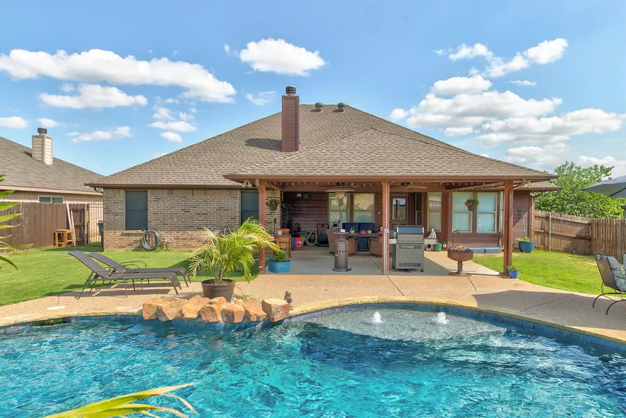 3020 Stroll Drive, Granbury, TX 76049