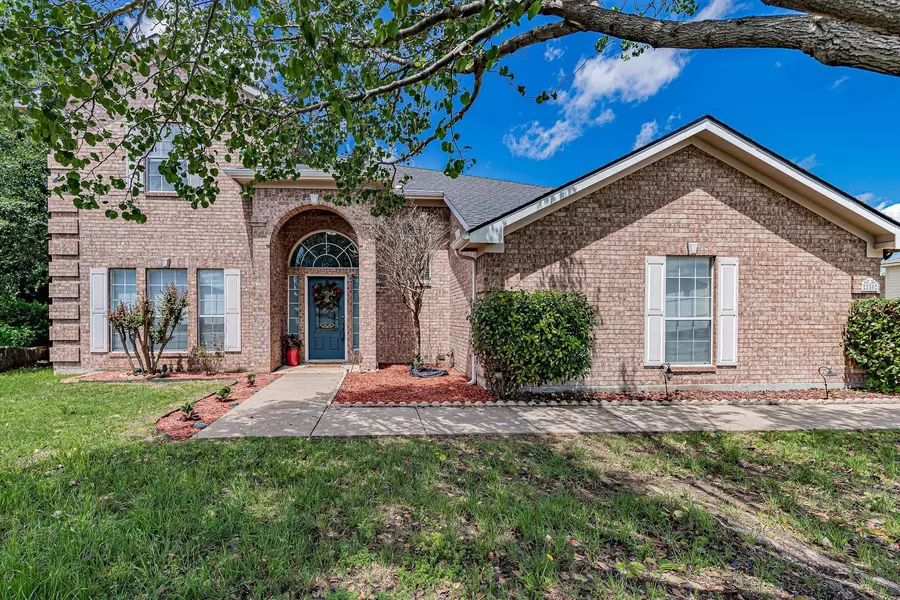 2802 Roam Court, Granbury, TX 76049