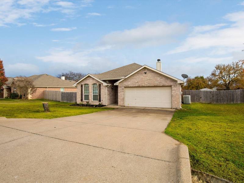 3005 Stroll Drive, Granbury, TX 76049