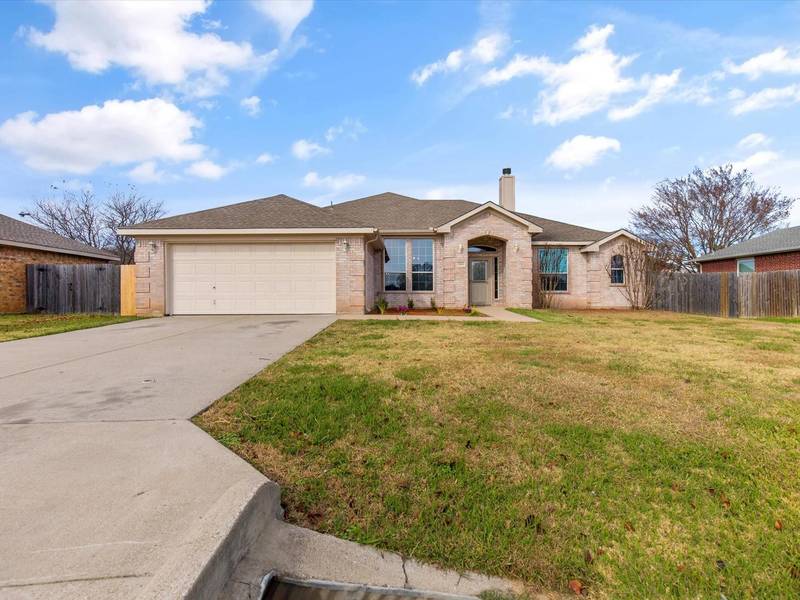 3004 Stroll Drive, Granbury, TX 76049