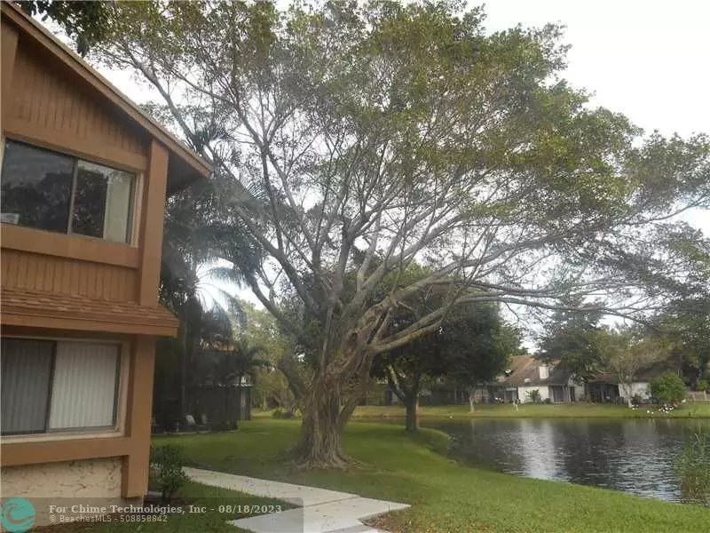 54 Wimbledon Lake Dr  #201, Plantation, FL 33324