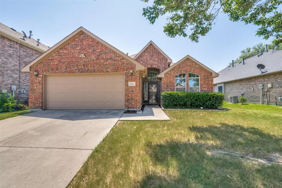 10806 Western Hills Drive, Rowlett, TX 75089