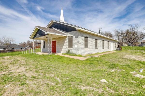 2712 NW 20th Street, Fort Worth, TX 76106