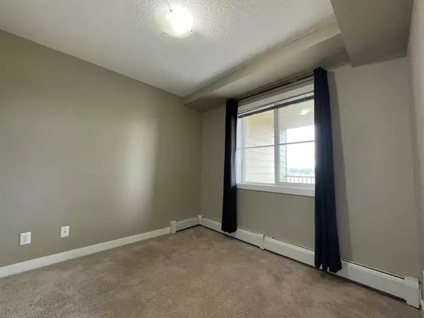 Calgary, AB T2X 2B9,81 Legacy BLVD SE #2328