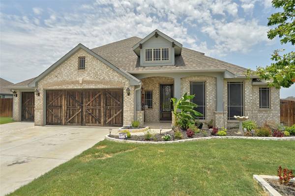 2401 Turning Leaf Lane, Midlothian, TX 76065