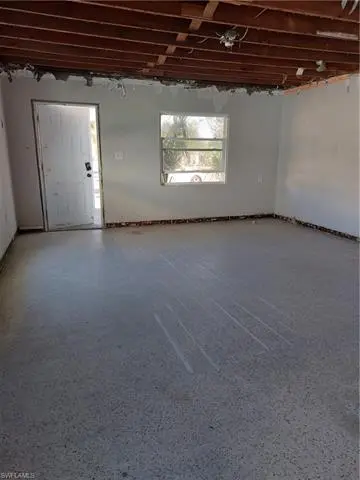 Fort Myers Beach, FL 33931,113-119 Fairweather LN