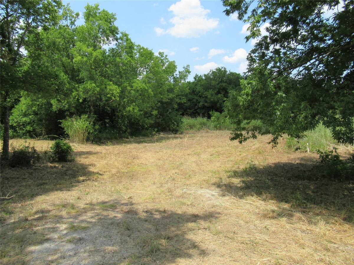 Celeste, TX 75423,7142 County Road 1048