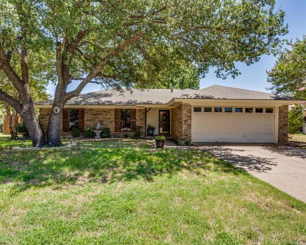 1501 Cobblestone Lane, Cleburne, TX 76033