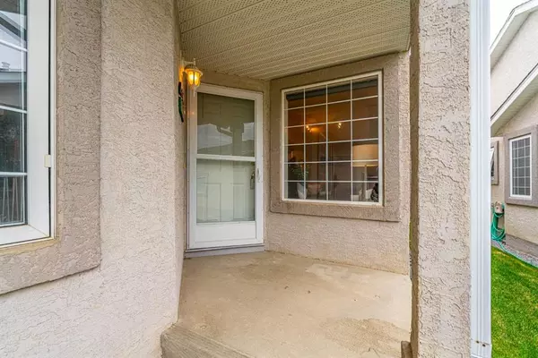 High River, AB T1V 1X4,122 Riverside CRES NW