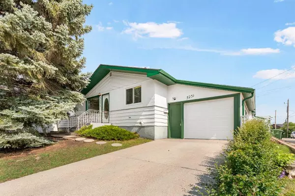 Calgary, AB T3B 1G6,5231 Sheldon PL NW