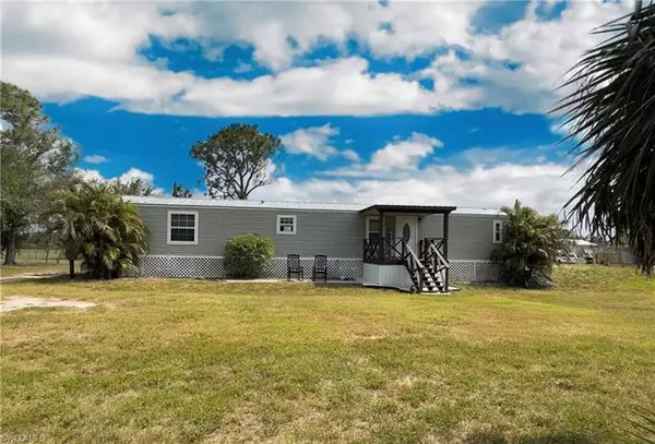 Labelle, FL 33935,385 Case RD