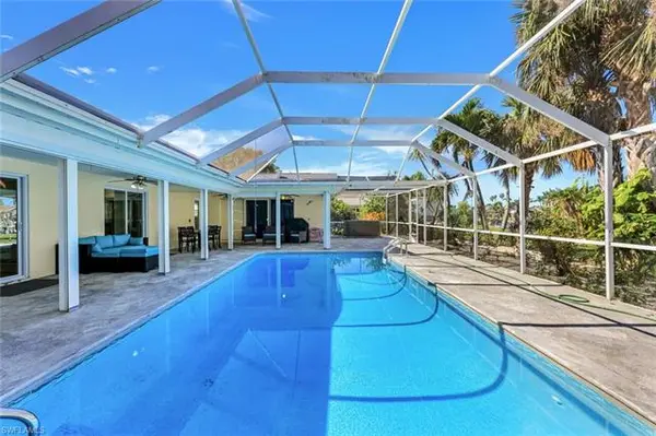 5308 Baypoint CT, Cape Coral, FL 33904