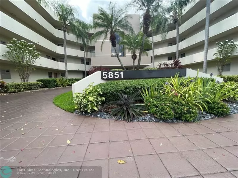 Boca Raton, FL 33433,5851 Camino Del Sol  #304