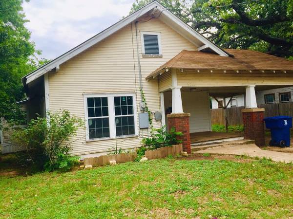 702 Avenue J, Brownwood, TX 76801